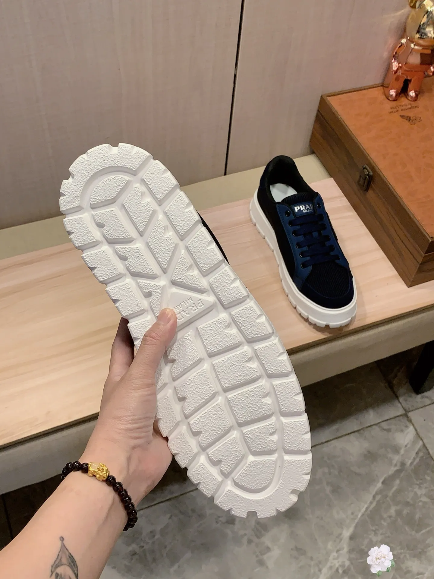 Men's Men's Shoes💰442💰💰🎩🎩[Lightning][Lightning] "PRADA*" The latest and most popular casual shoes, top brand [seduce] luxury ~ purchasing agency, top quality ~. [Strong] The upper is made of imported breathable and polished cowhide material ➕ Breathable sheepskin feet (•) with fine workmanship. Original stylish and stylish soft rubber wear-resistant and non-slip outsole, light and comfortable on the feet, the real thing looks better when photographed, 305: code: 38-44, 3️⃣ colors selected